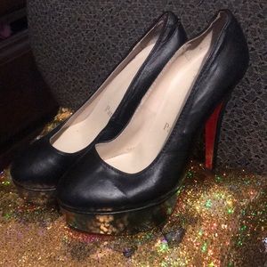 Christian Louboutin  Platform heel pumps!❤️💃🏼